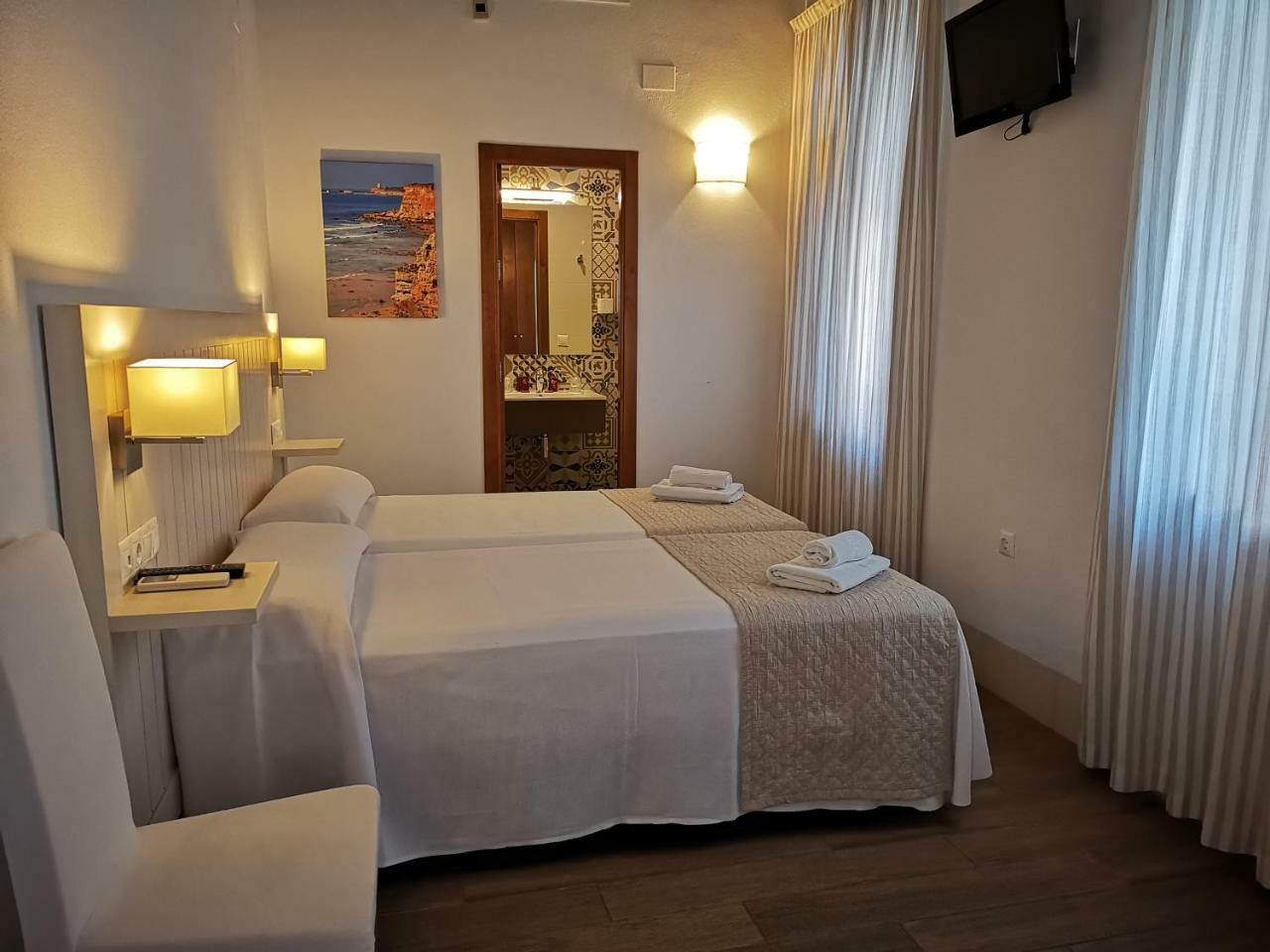 Hostal La Fonda Otel Conil De La Frontera Dış mekan fotoğraf